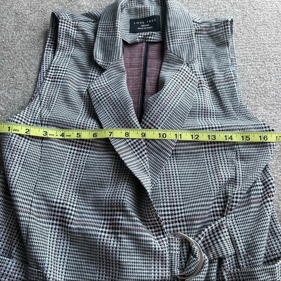 Women’s Plaid Sleeveless Blazer in size Medium - Picture 8 of 8